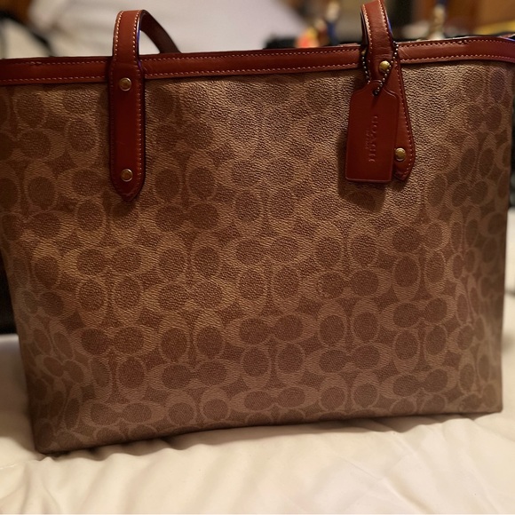 Coach Brown and Tan Tote Bag - Picture 2 of 12